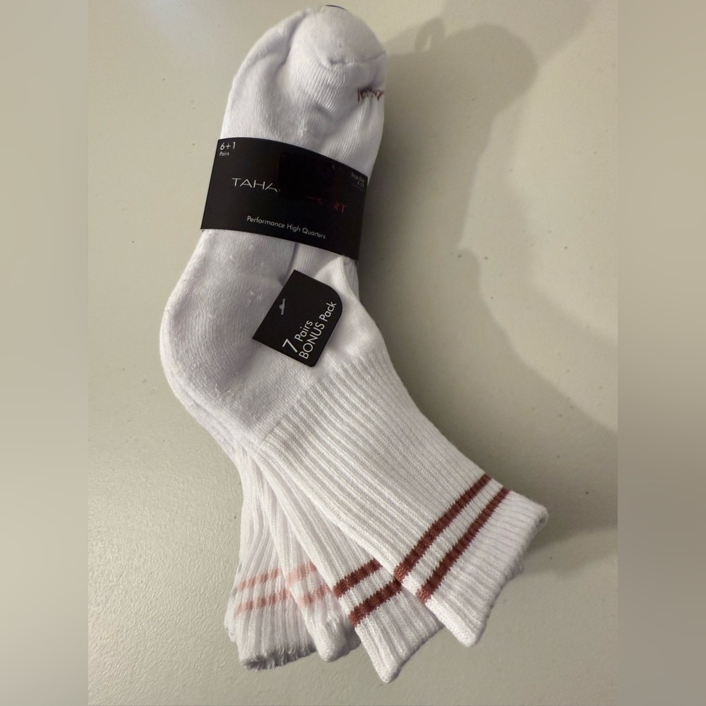 Tahari White Athletic Socks Above The Ankle Length